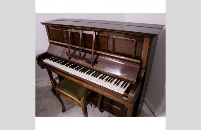 Used Murdoch Mahogany Upright Piano Sold As Seen Bargain - Image 4